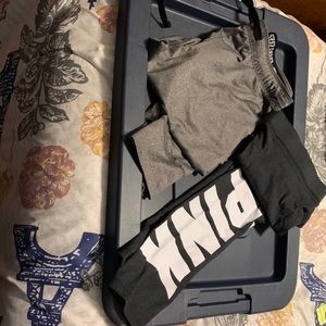 2 NWO TAGS VICTORIA SECRET LEGGINGS AND JOGGERS size small